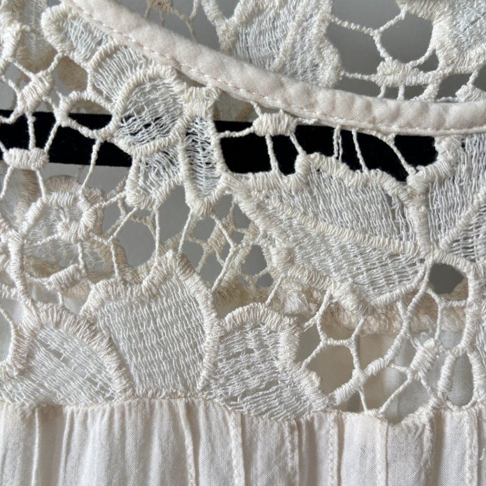 Zara • Boho Bohemian Cream Lace Crochet Sleeveless Blouse - Picture 7 of 8